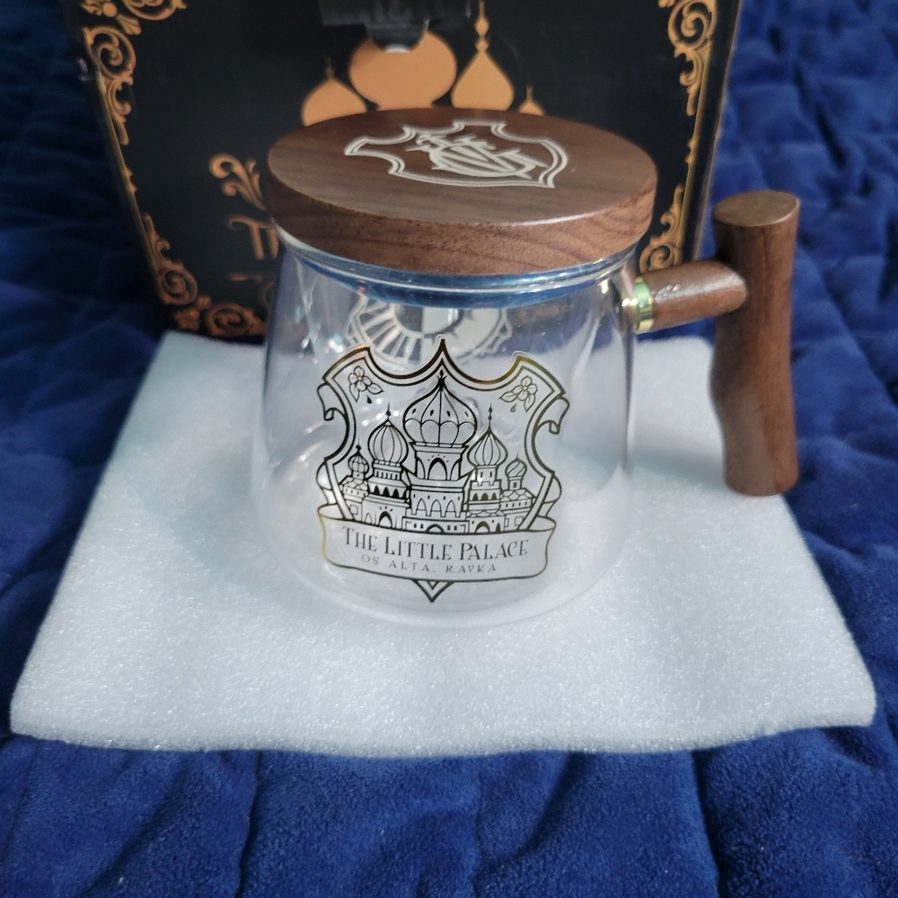 The Little Palace Glass Coffee Mug with Wooden Lid and Handle